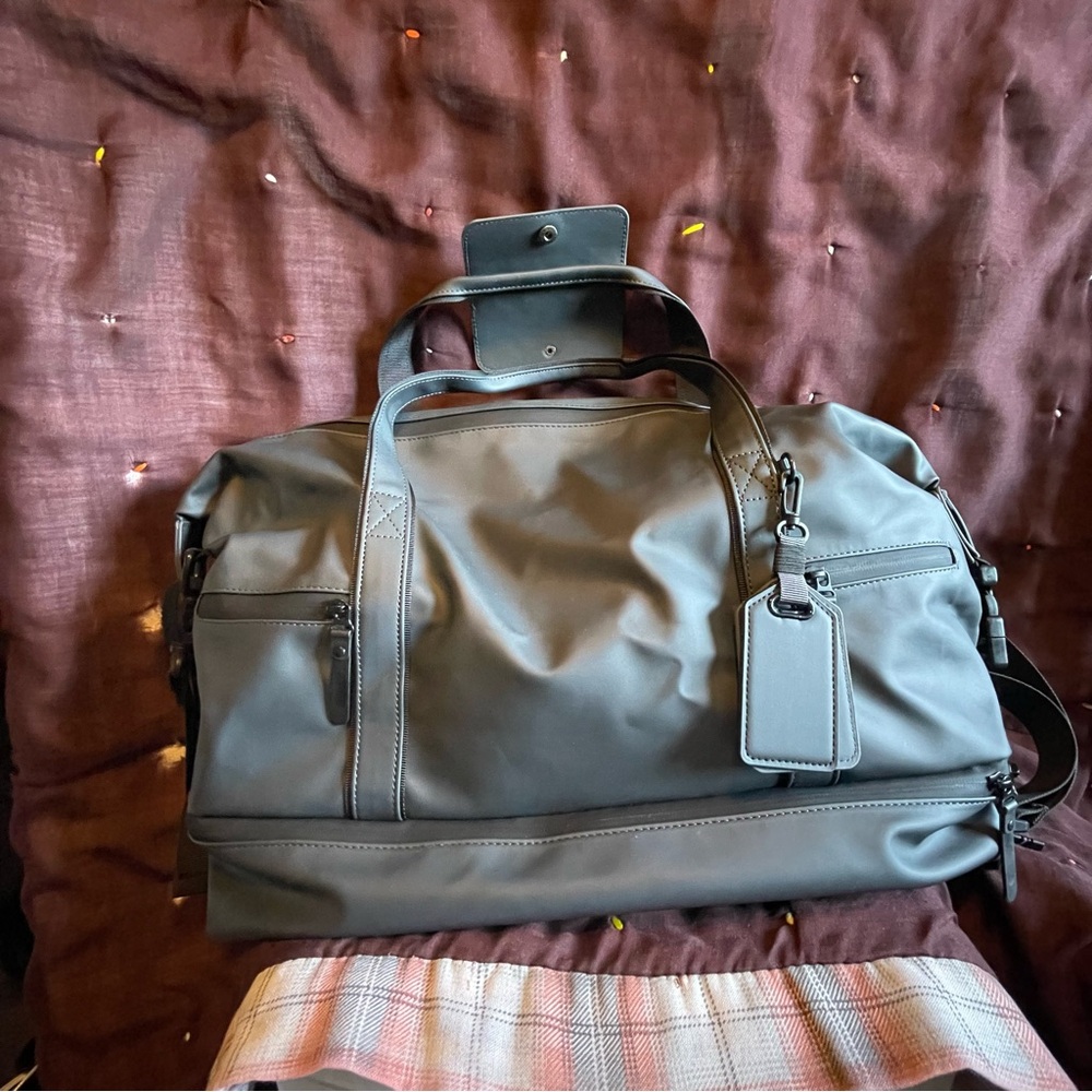 Men's Gray Leather Duffel Bag